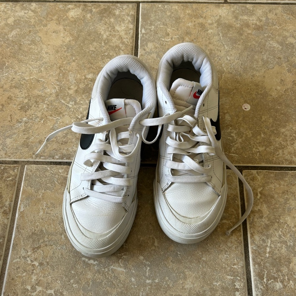 Nike Kids White and Black Sneakers
